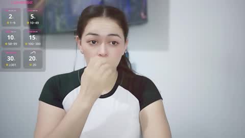 Snapshot of valentina_nappi96 chatting on December 21, 3:57 am VALE online show from December 21, 3:57 am