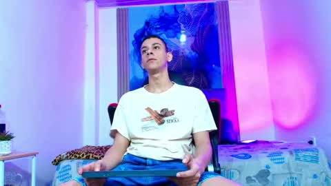 valentina_y_sneiderr online show from May 8, 11:21 pm