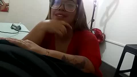 Snapshot of valentinacarter90 chatting on September 30, 1:32 am valentinacarter90 online show from September 30, 1:32 am