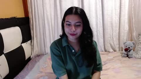 Snapshot of valentinasmith18 chatting on April 18, 1:09 am valentinasmith18 online show from April 18, 1:09 am