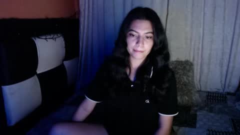 Snapshot of valentinasmith18 chatting on April 25, 12:24 am valentinasmith18 online show from April 25, 12:24 am