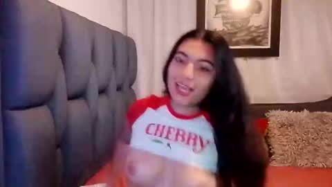 Snapshot of valentinasmith18 chatting on May 21, 11:56 pm valentinasmith18 online show from May 21, 11:56 pm