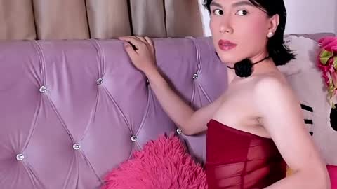 Valentine online show from April 12, 5:45 am