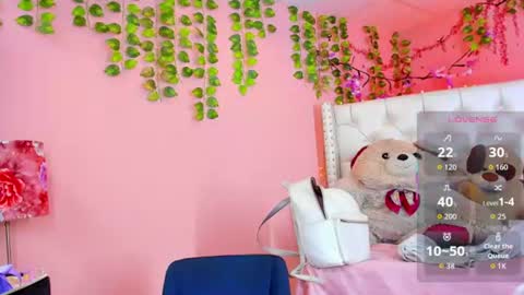 Snapshot of valentinee_xo chatting on June 23, 6:11 am valentinee_xo online show from June 23, 6:11 am
