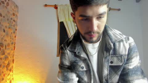 valentino online show from December 29, 11:50 pm