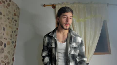 valentino online show from January 9, 12:35 am