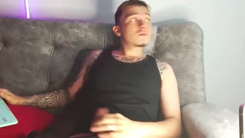 Nick online show from November 25, 1:33 pm