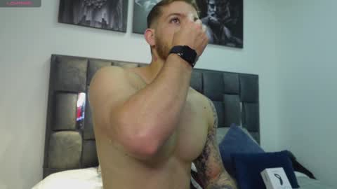 Snapshot of valentino_ferrari28 chatting on February 15, 6:33 pm Valentino Ferrari online show from February 15, 6:33 pm