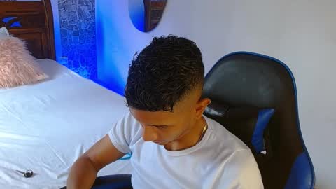 Mistery Guy online show from November 29, 6:00 pm