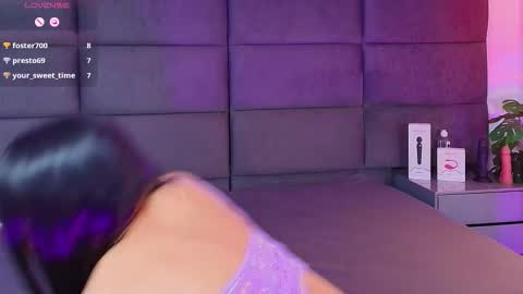 valentino moon online show from January 11, 2:49 am