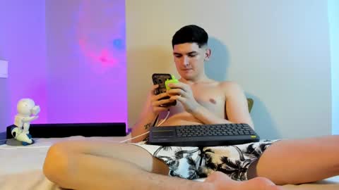 Snapshot of valentinocerati chatting on February 6, 3:48 am ValentinoCerati online show from February 6, 3:48 am