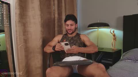 Valentino online show from November 11, 9:15 pm