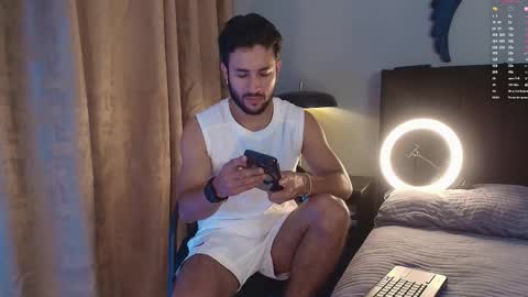 Valentino online show from December 1, 9:20 pm