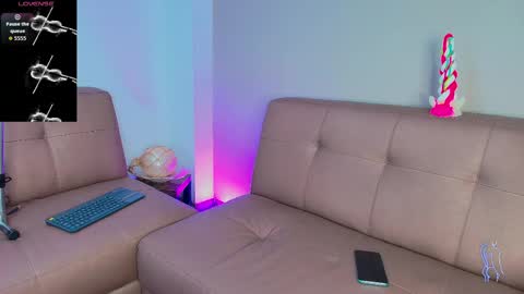 Snapshot of valentinos_ chatting on April 27, 9:24 pm Valentinos online show from April 27, 9:24 pm
