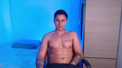 Snapshot of valentinosex_1 chatting on September 23, 1:08 am VALENTINO online show from September 23, 1:08 am