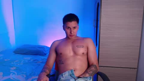 Snapshot of valentinosex_1 chatting on September 28, 2:28 am VALENTINO online show from September 28, 2:28 am