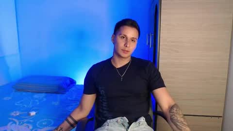 VALENTINO online show from December 2, 9:54 pm