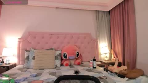 Snapshot of valentoro1 chatting on November 17, 10:43 am Vale Toro online show from November 17, 10:43 am