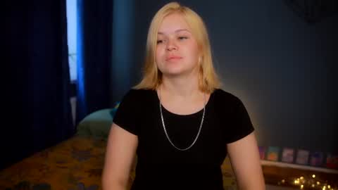 valeri______ online show from July 22, 7:00 am