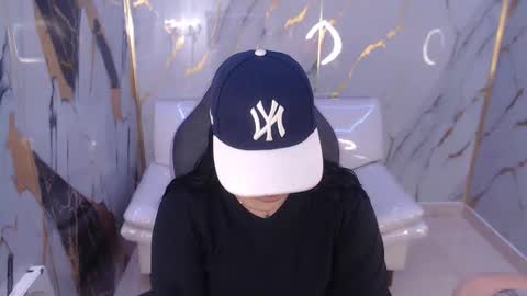 valeri_harpers4 online show from September 19, 7:03 pm