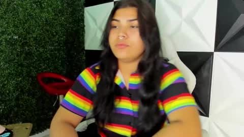 valeri_harpers4 online show from November 16, 1:44 am