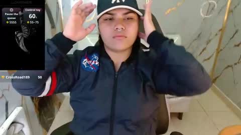 valeri_harpers4 online show from April 6, 4:46 am