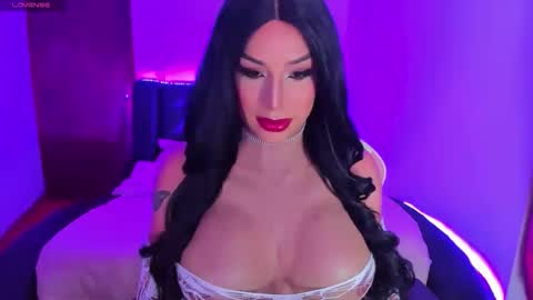 Snapshot of valeri_hilton chatting on February 11, 12:37 am valeri_hilton online show from February 11, 12:37 am