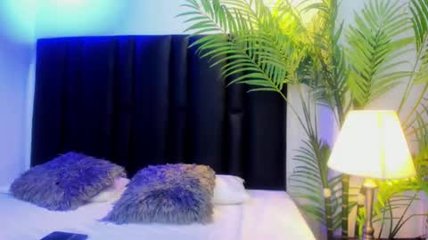 valeri_tafur online show from September 20, 11:00 am