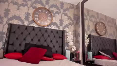 valeria_collin online show from December 16, 5:51 pm