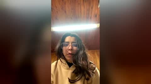 Snapshot of valeria_feroz chatting on May 21, 12:56 pm valeria_feroz online show from May 21, 12:56 pm