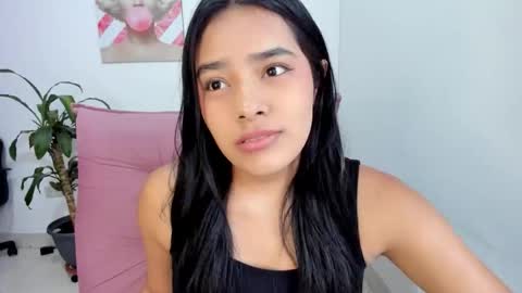 Snapshot of valeria_miller69 chatting on September 29, 1:38 pm valeria_miller69 online show from September 29, 1:38 pm
