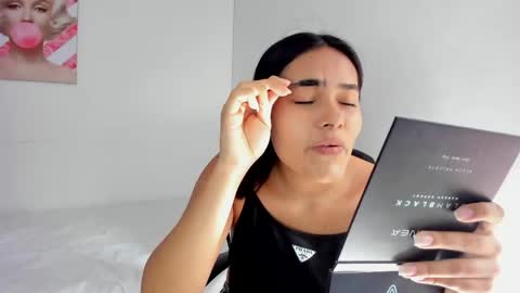 Snapshot of valeria_miller69 chatting on May 7, 3:06 pm valeria_miller69 online show from May 7, 3:06 pm
