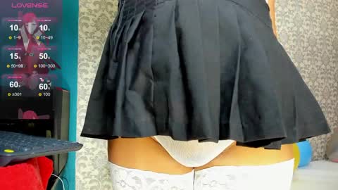 Snapshot of valeria_rivera1 chatting on April 17, 7:17 pm Costume lover online show from April 17, 7:17 pm
