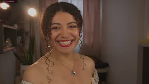 Snapshot of valeria_rosses chatting on June 22, 10:29 pm Valeria online show from June 22, 10:29 pm