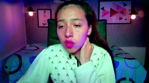 Snapshot of valeria_rossi7 chatting on December 9, 4:26 pm Valeria online show from December 9, 4:26 pm