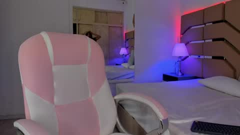Snapshot of valeria_usuga chatting on May 11, 11:05 am valeria_usuga online show from May 11, 11:05 am