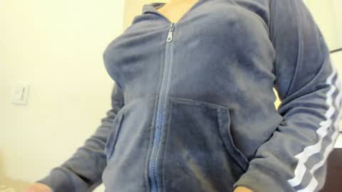 Snapshot of valeriaa_soler chatting on January 17, 11:17 am Valeria online show from January 17, 11:17 am