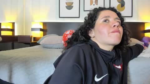 Snapshot of valeriaa_soler chatting on February 21, 8:49 pm Valeria online show from February 21, 8:49 pm