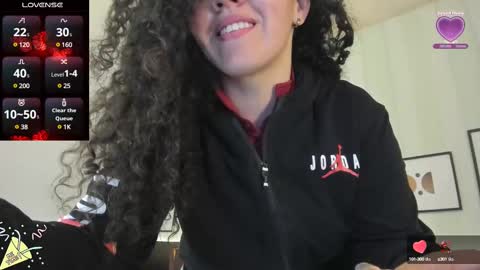 Snapshot of valeriaa_soler chatting on February 28, 12:20 pm Valeria online show from February 28, 12:20 pm