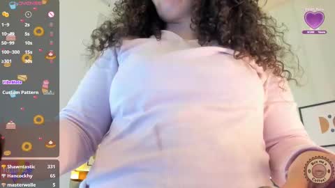 Snapshot of valeriaa_soler chatting on March 6, 6:05 pm Valeria online show from March 6, 6:05 pm