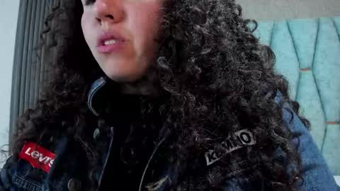 Snapshot of valeriaa_soler chatting on September 20, 6:09 pm Valeria online show from September 20, 6:09 pm