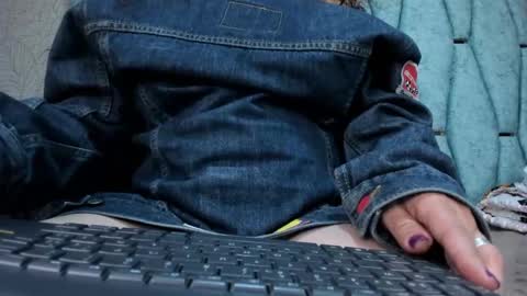 Snapshot of valeriaa_soler chatting on September 28, 10:42 am Valeria online show from September 28, 10:42 am