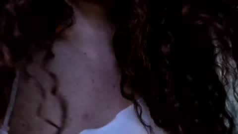 Snapshot of valeriaa_soler chatting on October 2, 2:24 pm Valeria online show from October 2, 2:24 pm