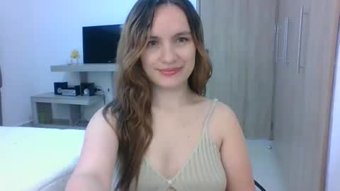 valeriafrannco online show from December 31, 3:53 pm