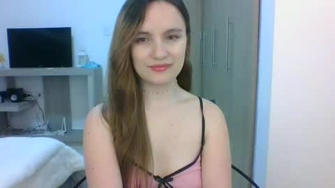 valeriafrannco online show from January 3, 4:22 am