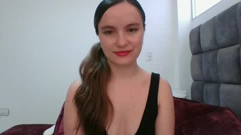 valeriafrannco online show from January 10, 12:26 pm