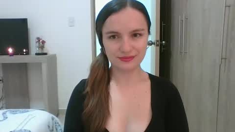valeriafrannco online show from January 30, 2:49 am
