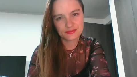 valeriafrannco online show from April 1, 5:08 am