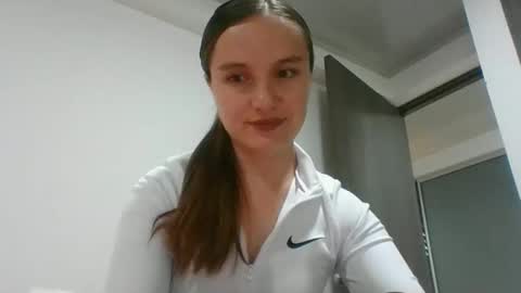 valeriafrannco online show from April 9, 12:10 am
