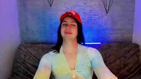 valeriagill_ online show from May 14, 11:22 pm